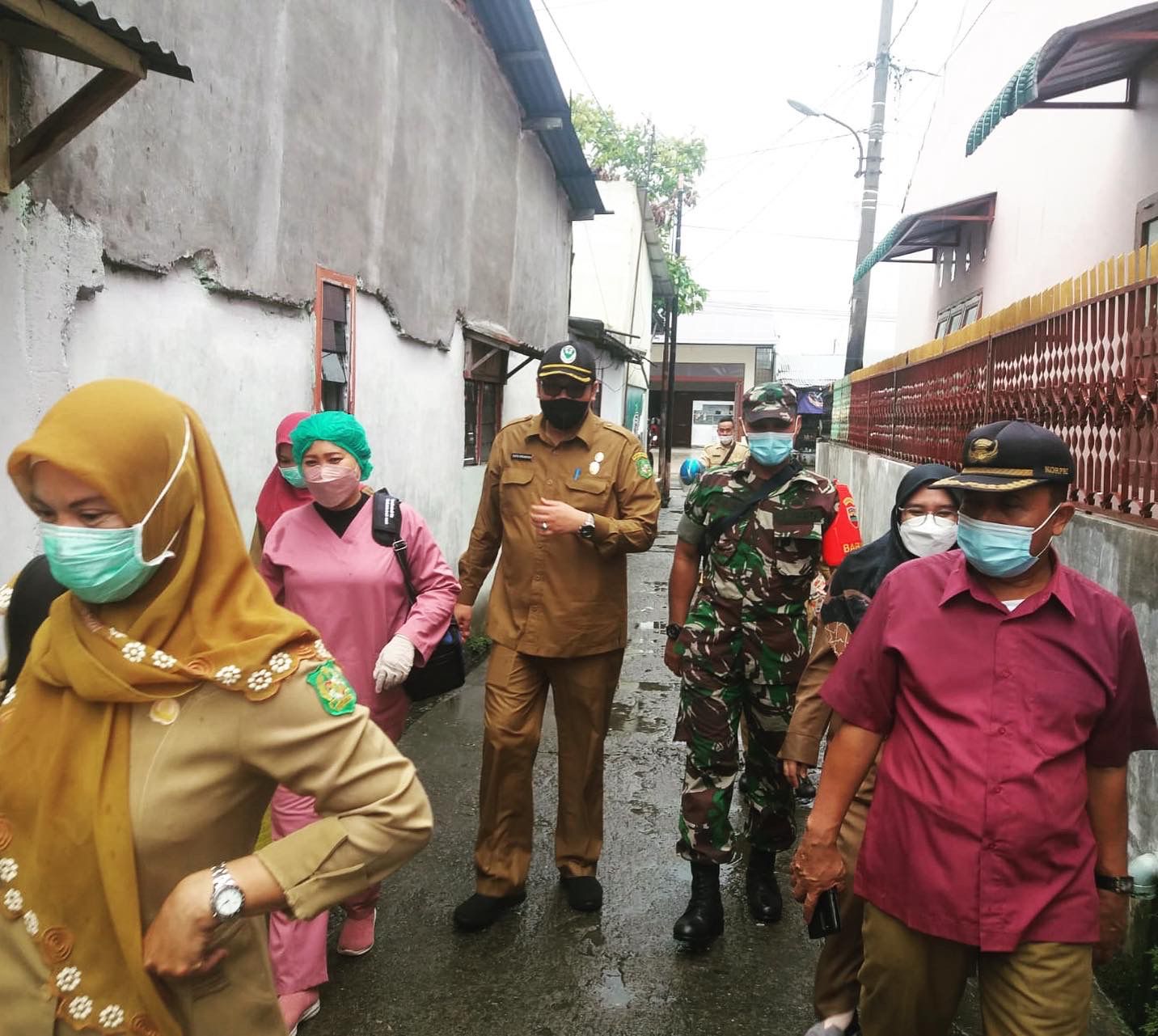 Kepala Dinas Kesehatan Kota Medan Dr. Taufik Ririansyah turun langsung kelapangan untuk mengejar percepatan vaksin bagi lansia di Kota Medan